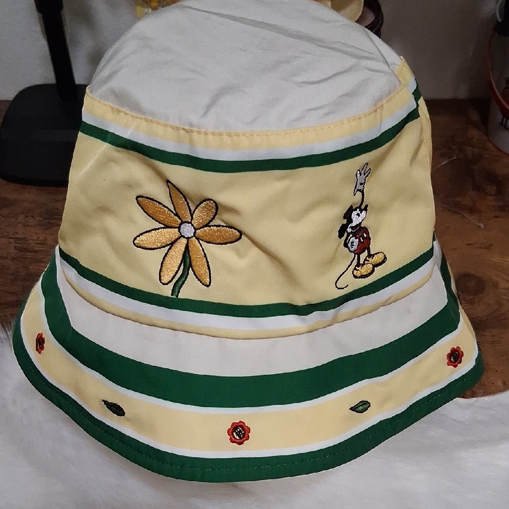 Disney Cream and Black Mickey Mouse Label